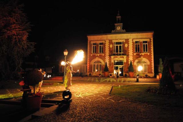 Le 5ème Elément, spectacle son et lumière