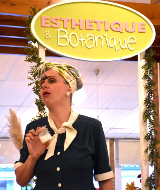 Esthétique & Botanique, duo burlesque et comique 